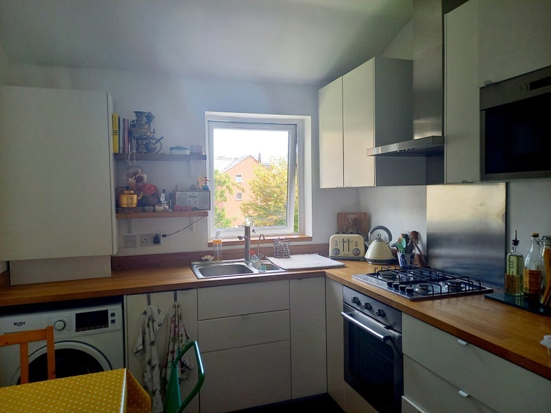 Flat Palmerston Road in Greater London