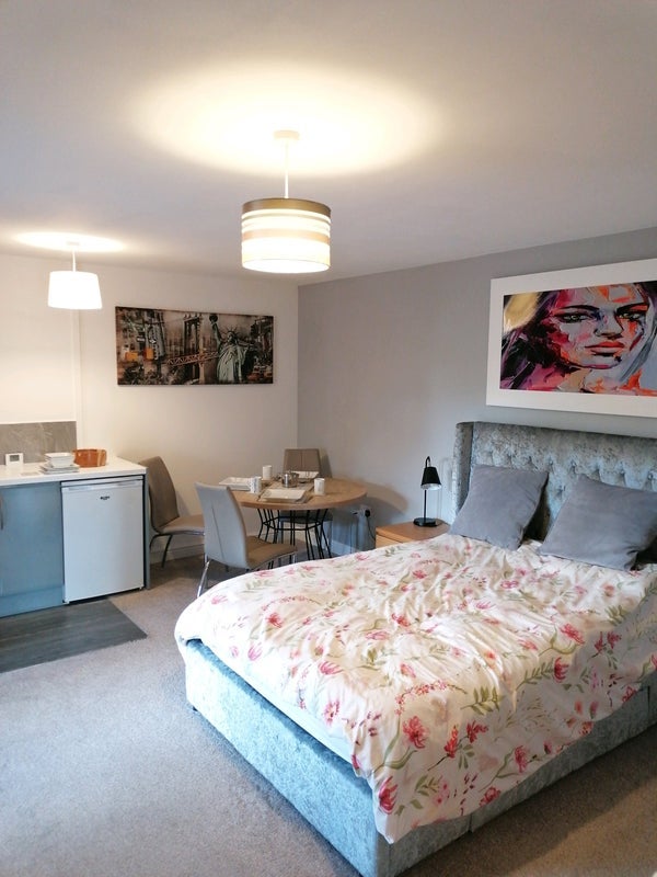 Room Kings Close in Wakefield