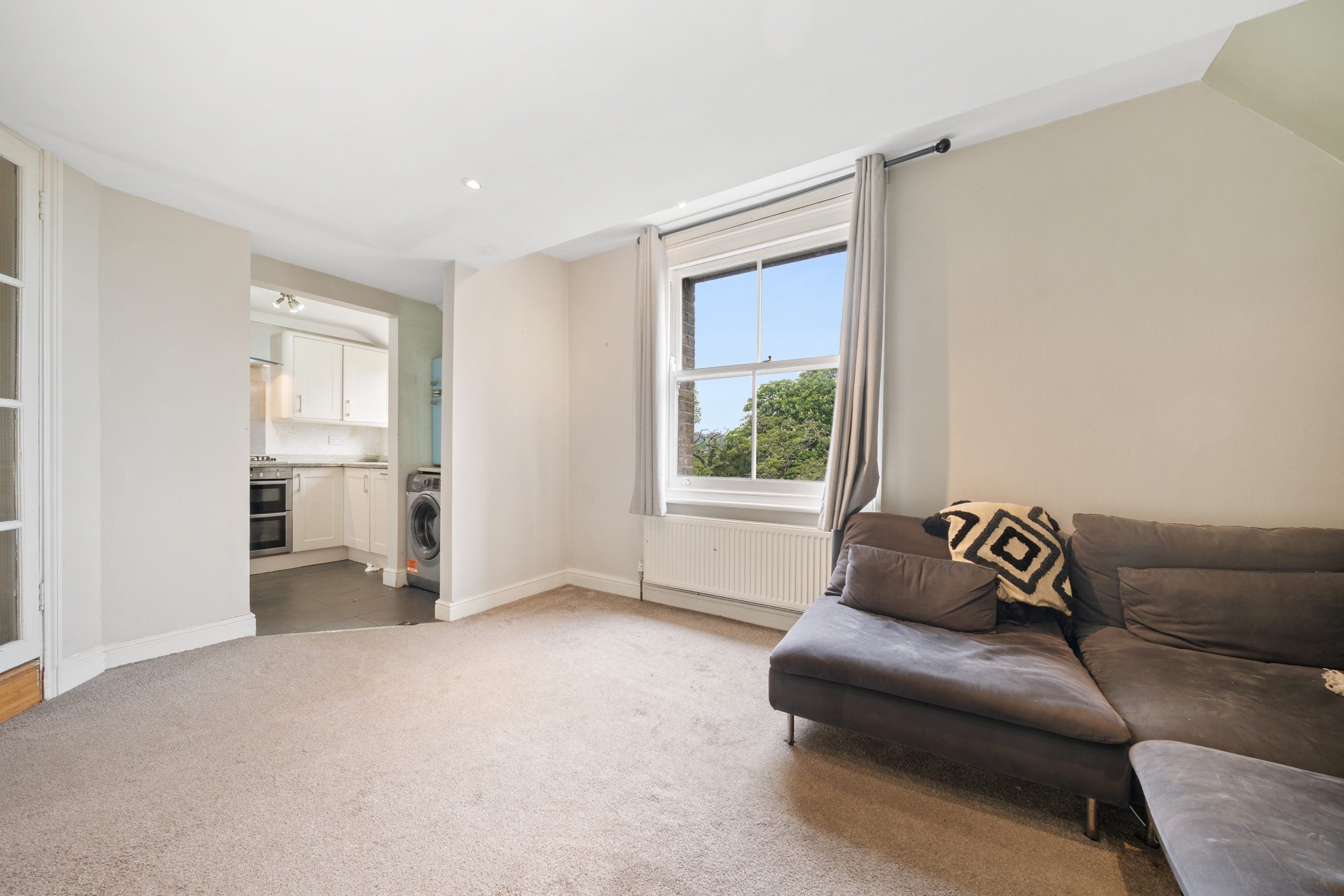 Flat Hornsey Lane in Greater London