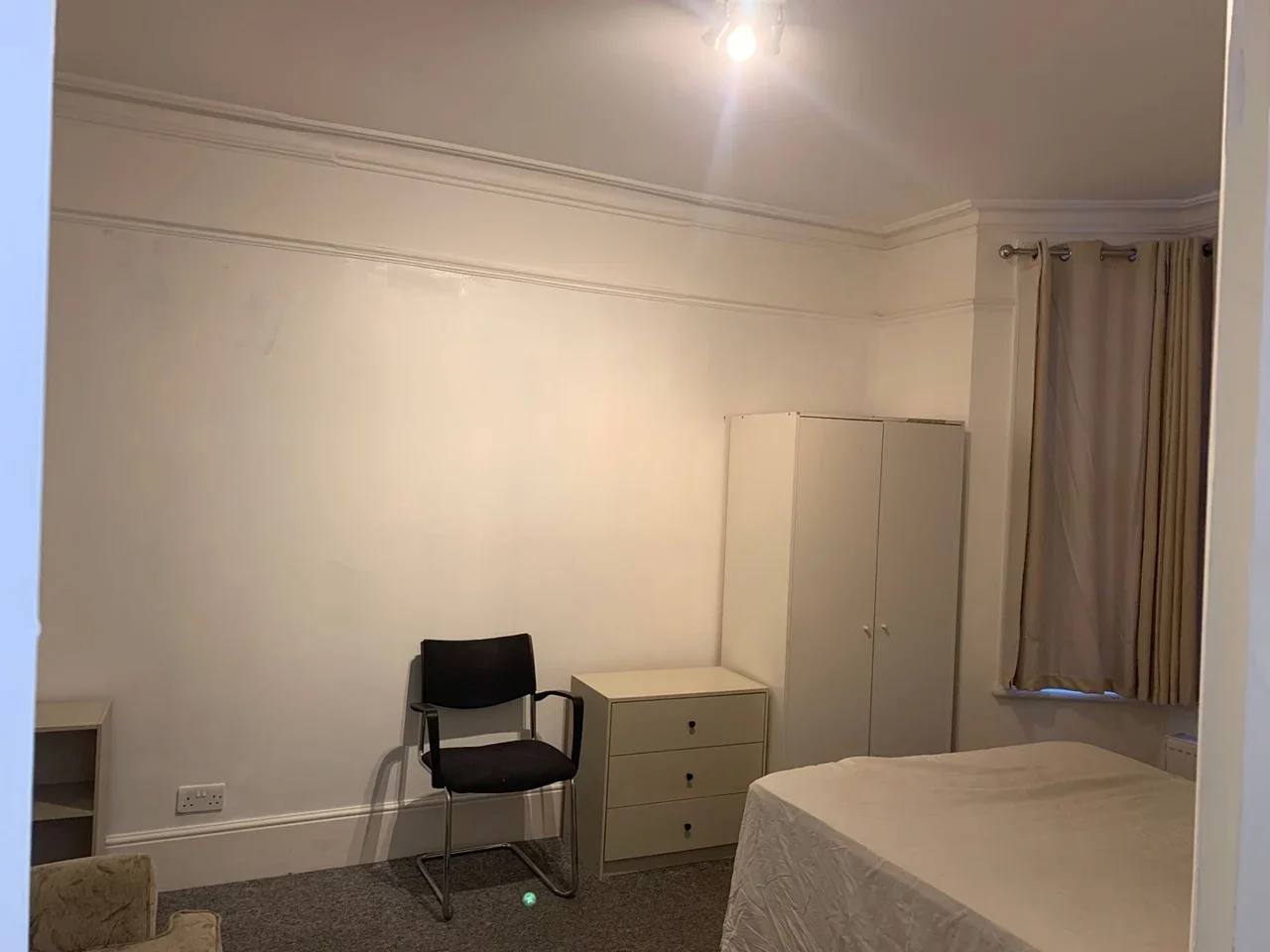 Room Balmoral Road in Gillingham