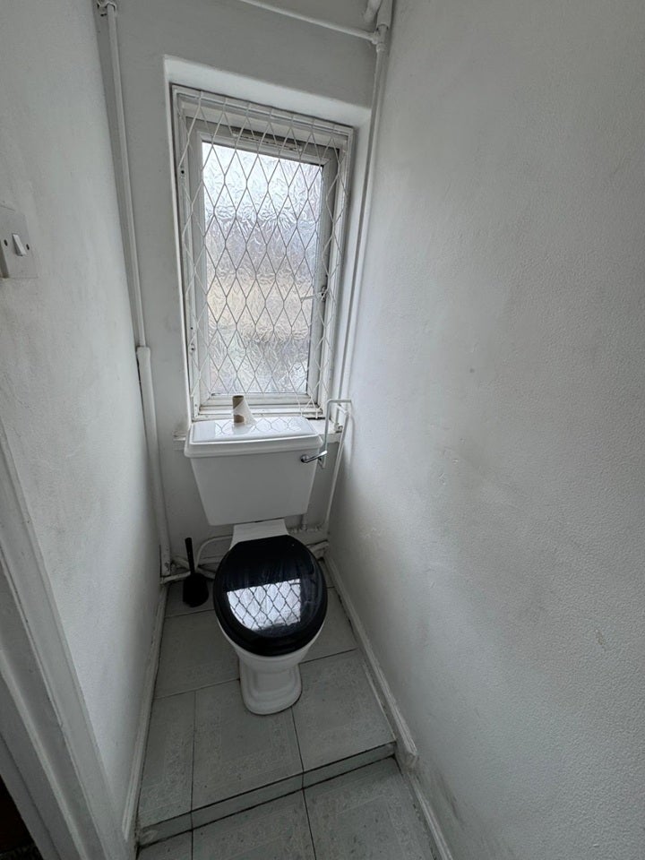 Room Old Oak Common Lane in Greater London