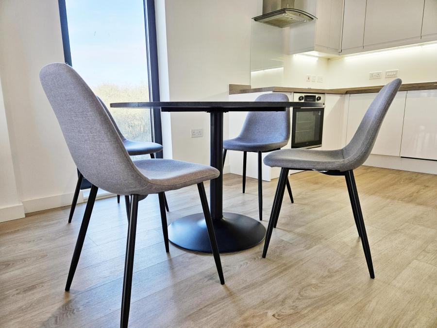 Flat Manorfield in Ashford