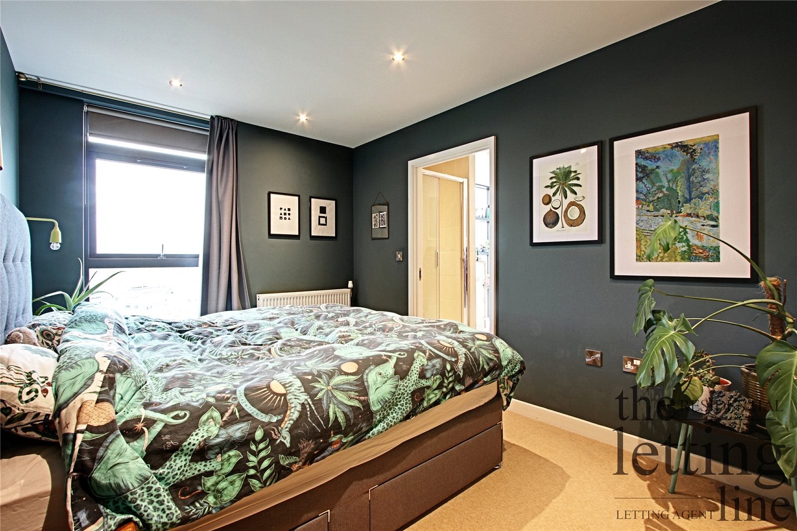 Flat Dunstan Mews in Greater London