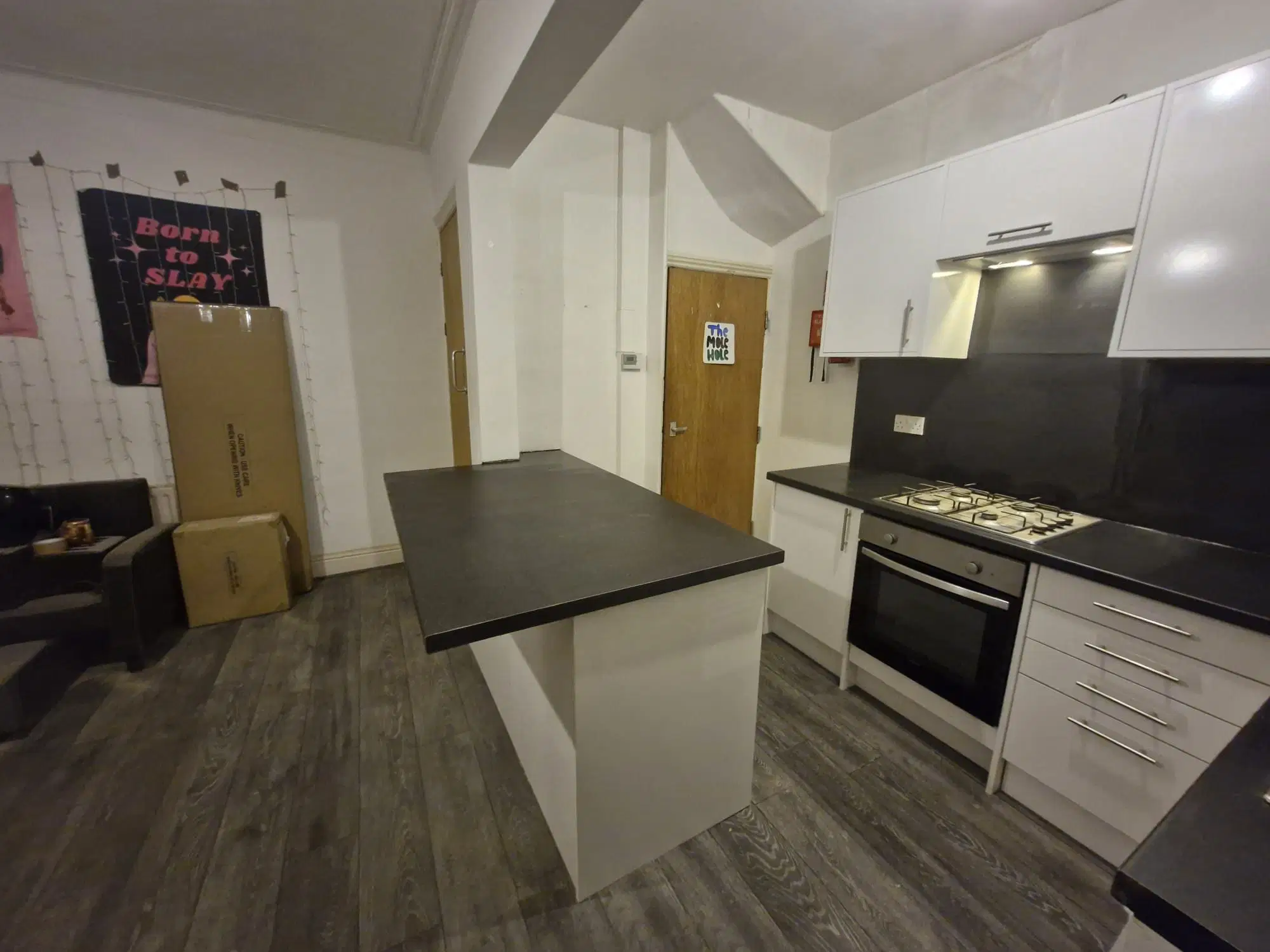 Flat Harold Place in Leeds