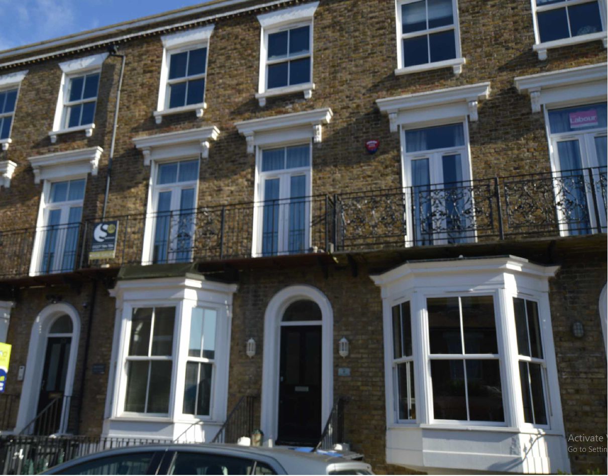Flat Westbrook Gardens in Thanet