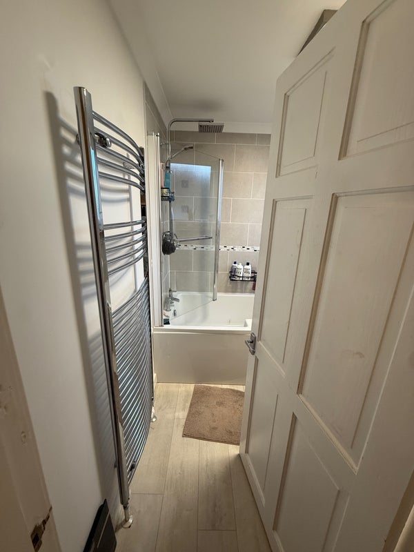 Room Croftside Avenue in Glasgow