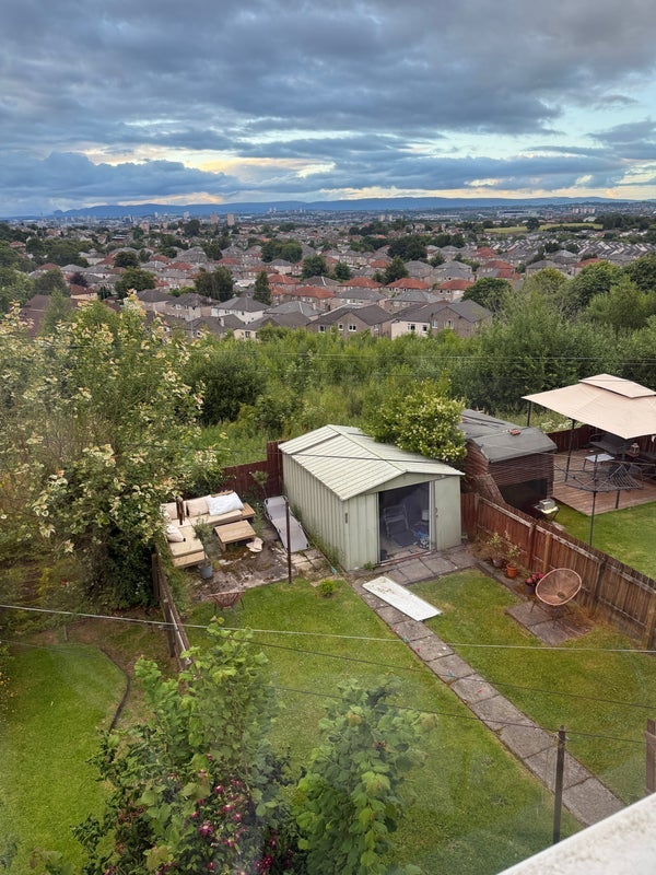 Room Croftside Avenue in Glasgow
