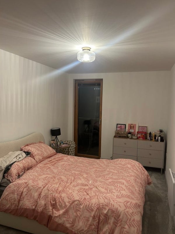 Flat Crampton Street in Greater London