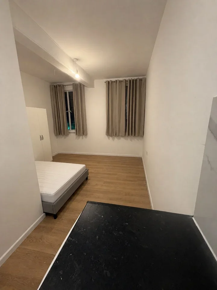 Flat London Road in Greater London