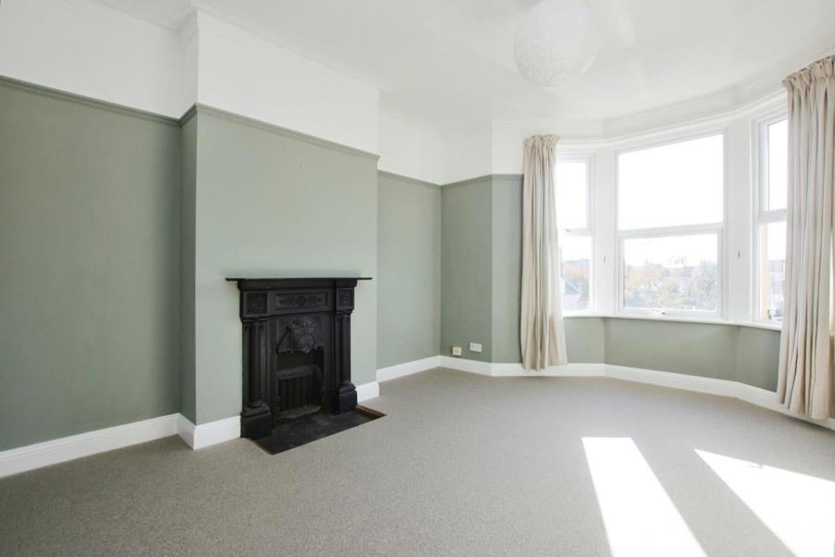 Flat Shadwell Road in Bristol