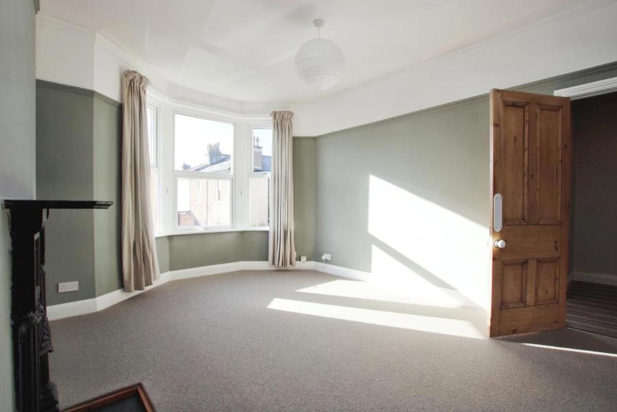 Flat Shadwell Road in Bristol