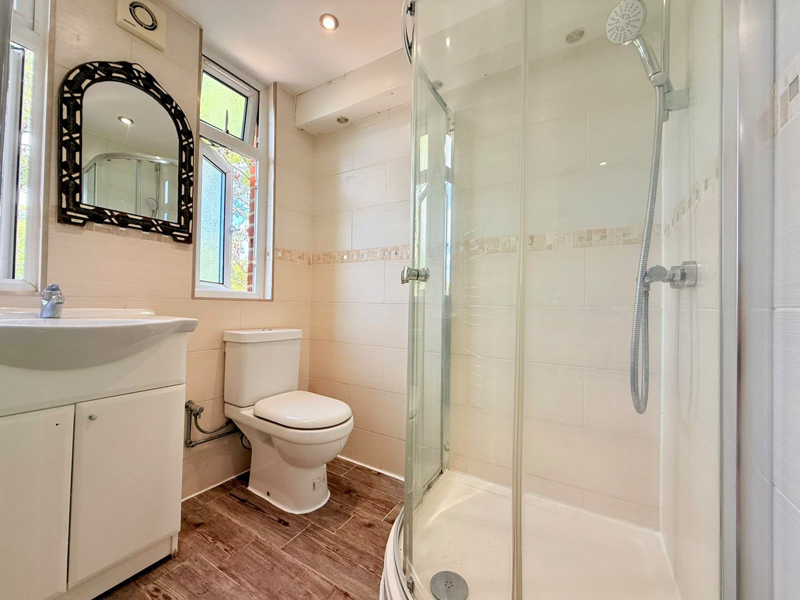 Flat Sydenham Road in Greater London