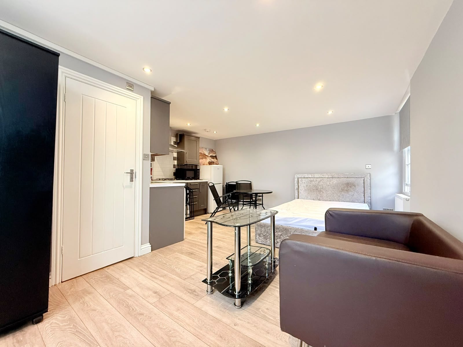 Flat Sydenham Road in Greater London