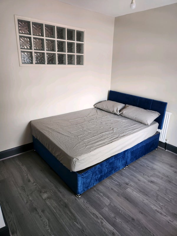 Room Stewart Street in Bolton