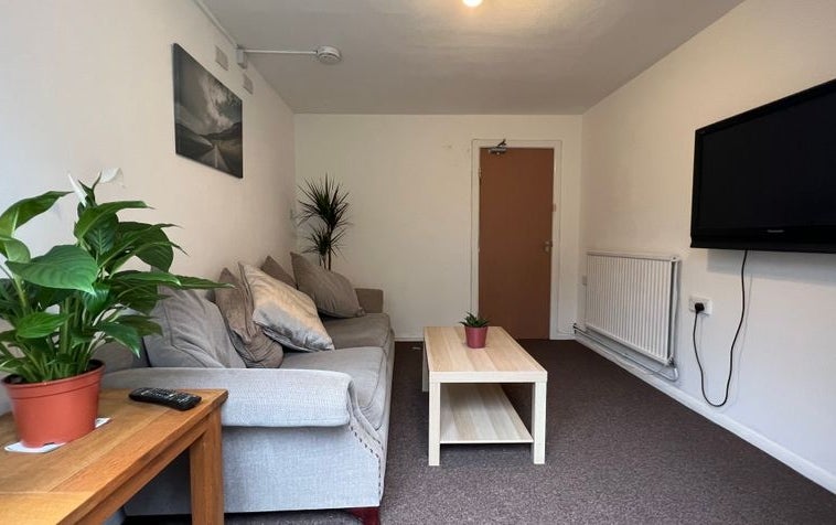 Flat Thurmond Crescent in Winchester