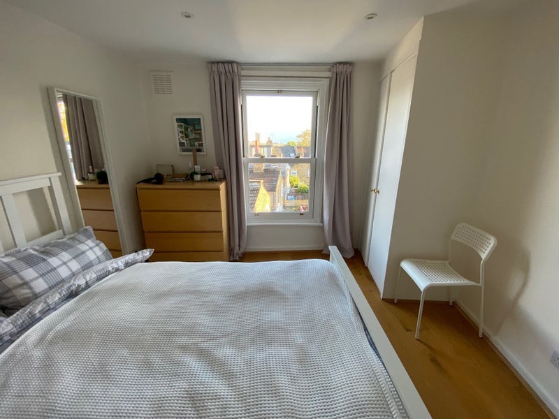 Room Probert Road in Greater London