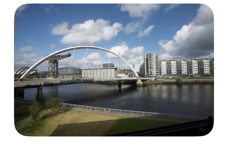Flat Mavisbank Gardens in Glasgow
