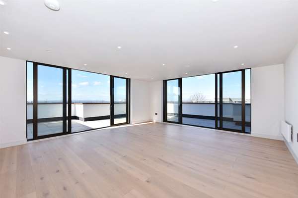 Flat Saint Georges Road in Cheltenham