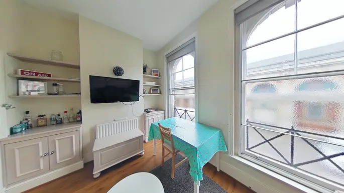 Flat Long Lane in City of London
