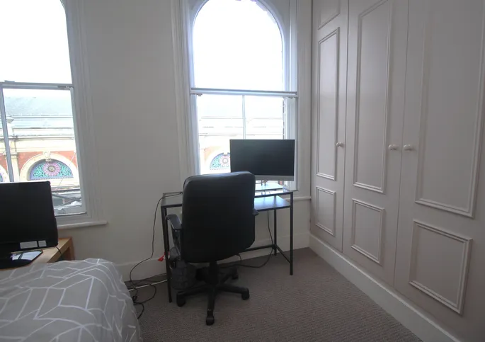 Flat Long Lane in City of London
