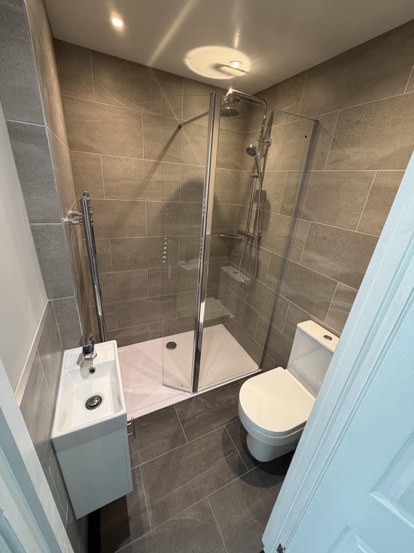 Room Newburn Road in Newcastle upon Tyne