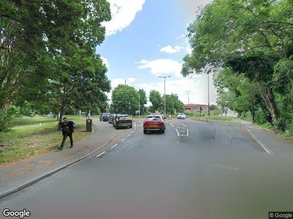 Room Faggs Road in Greater London