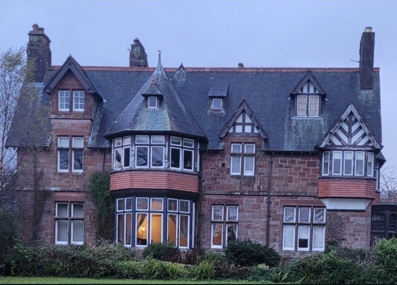 Room West Dhuhill Drive in Helensburgh