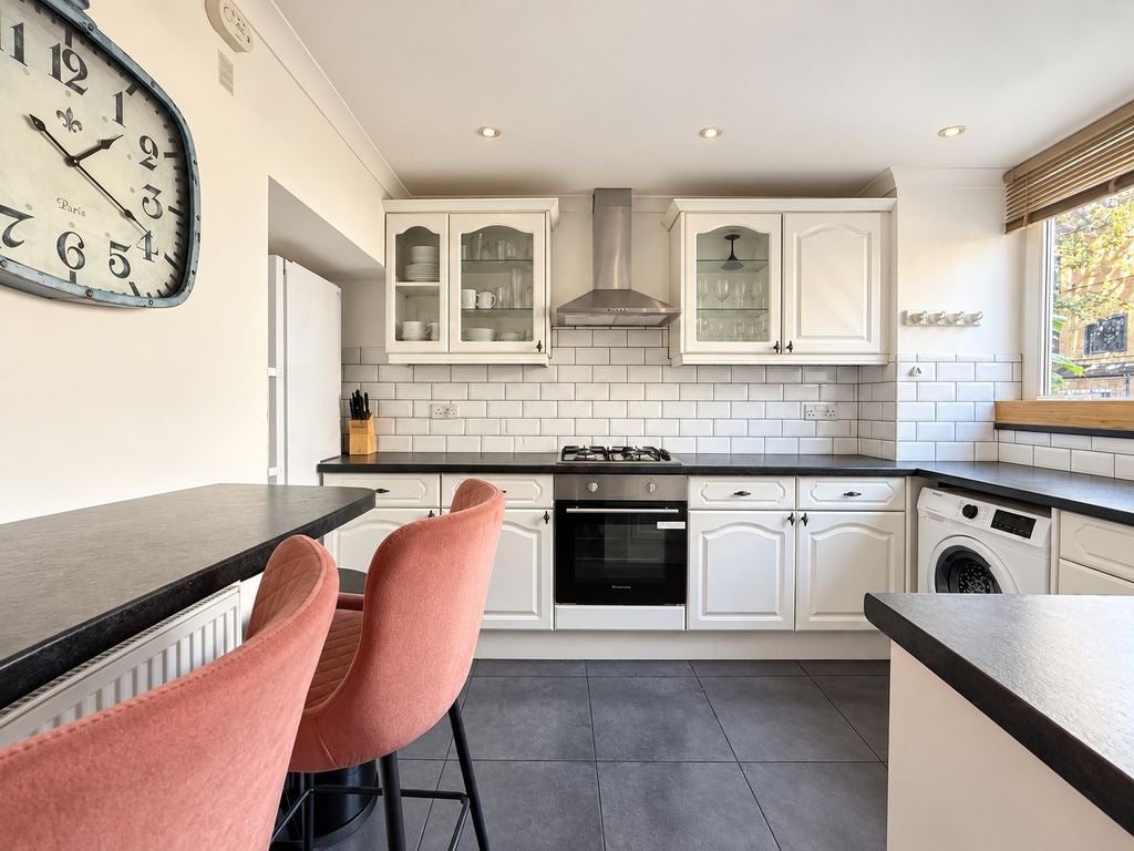 Flat Alfred Street in Greater London