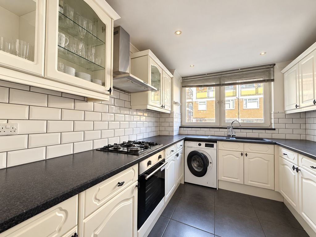 Flat Alfred Street in Greater London
