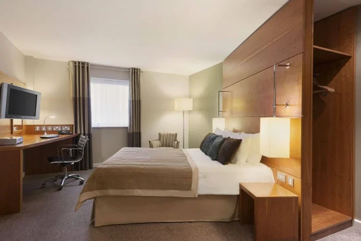 Room Ellice Way in Wrexham