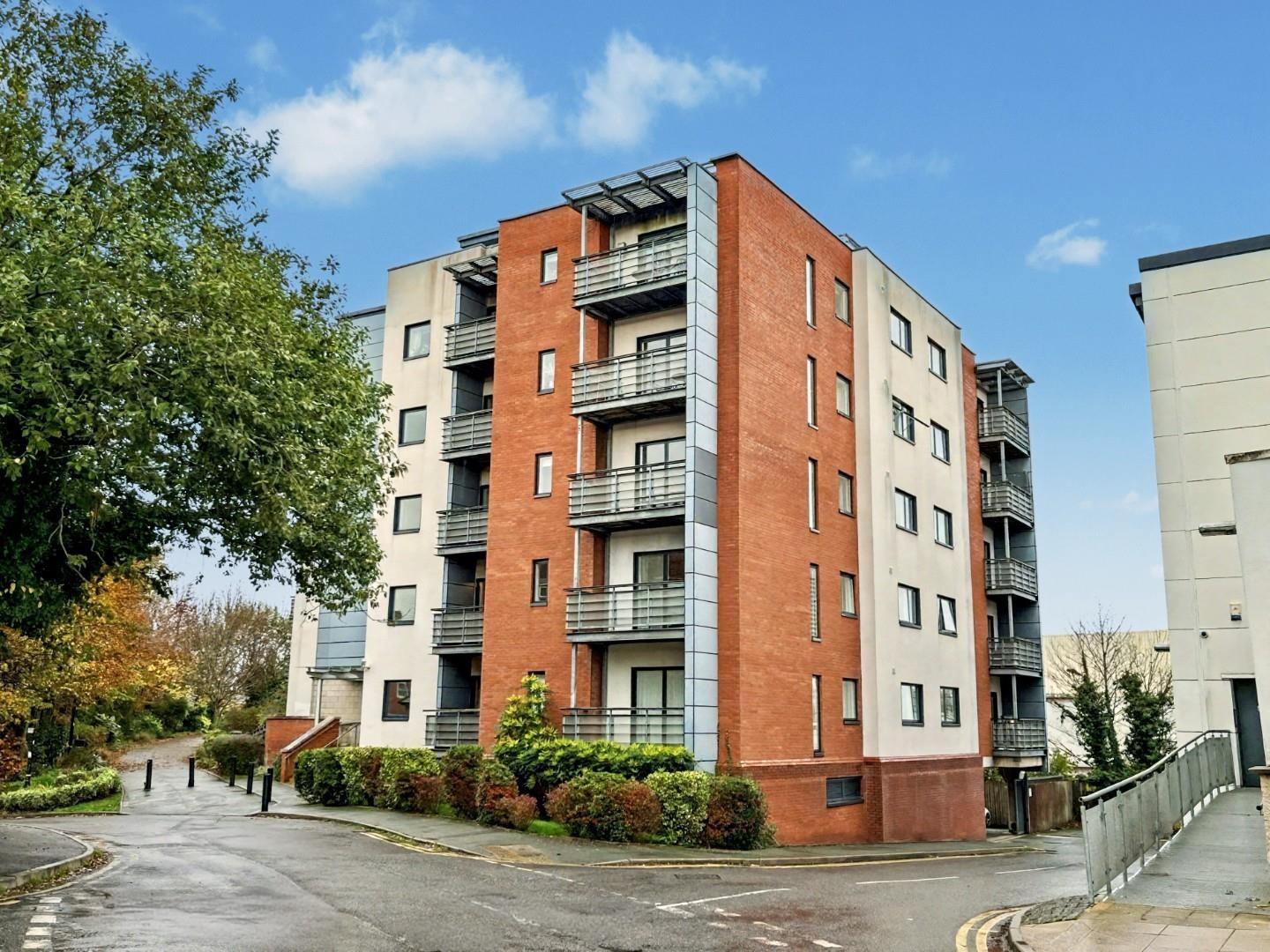 Flat Denmark Street in Trafford