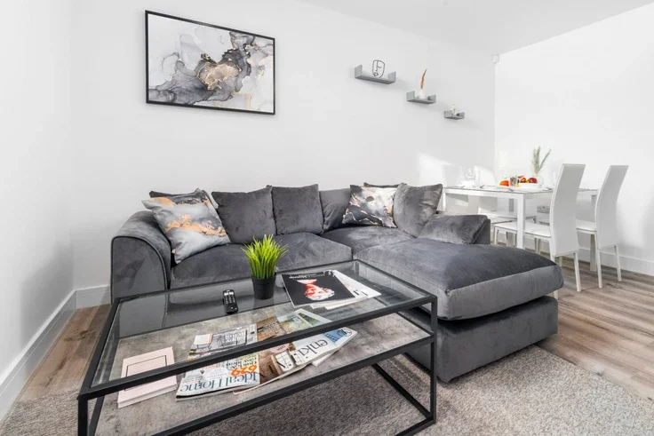 Flat Tollhouse Way in Sandwell