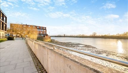 Flat Rutland Grove in Greater London