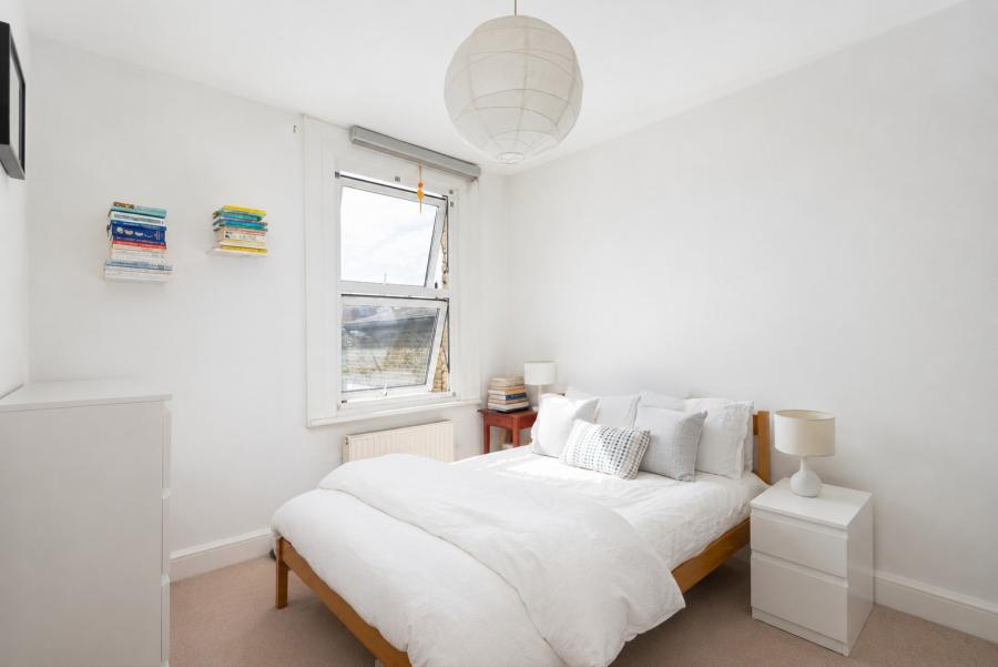 Flat Bellenden Road in Greater London