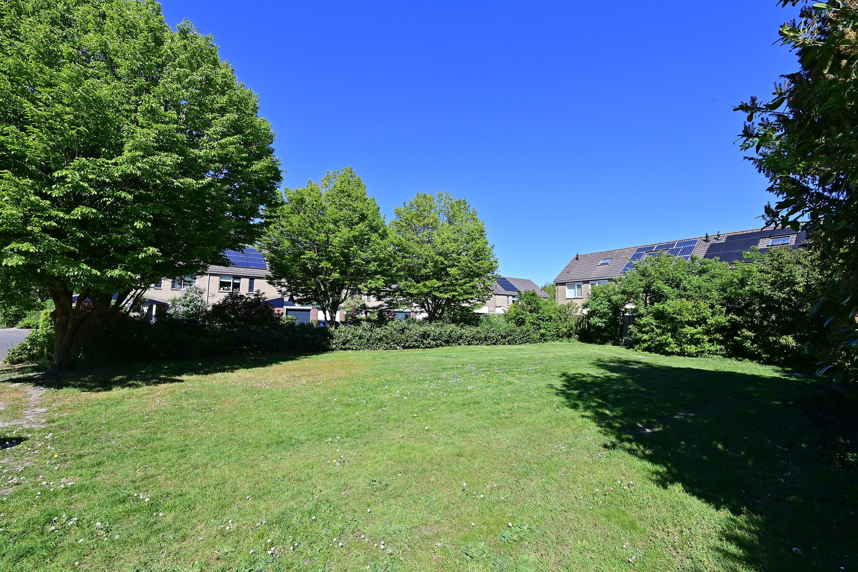 Tussenwoning te koop: Bunt 10, Huizen