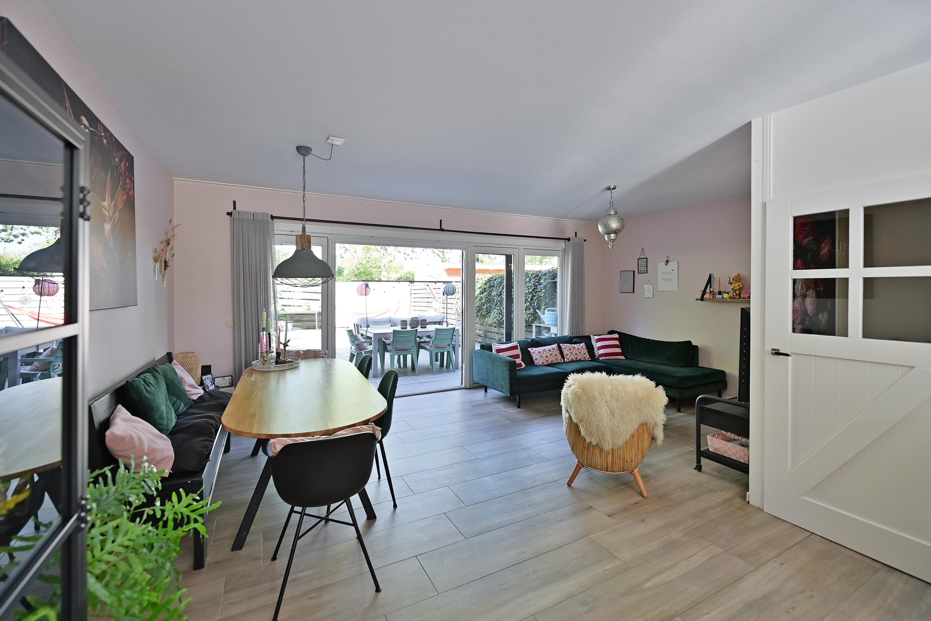 Tussenwoning te koop: Bunt 10, Huizen