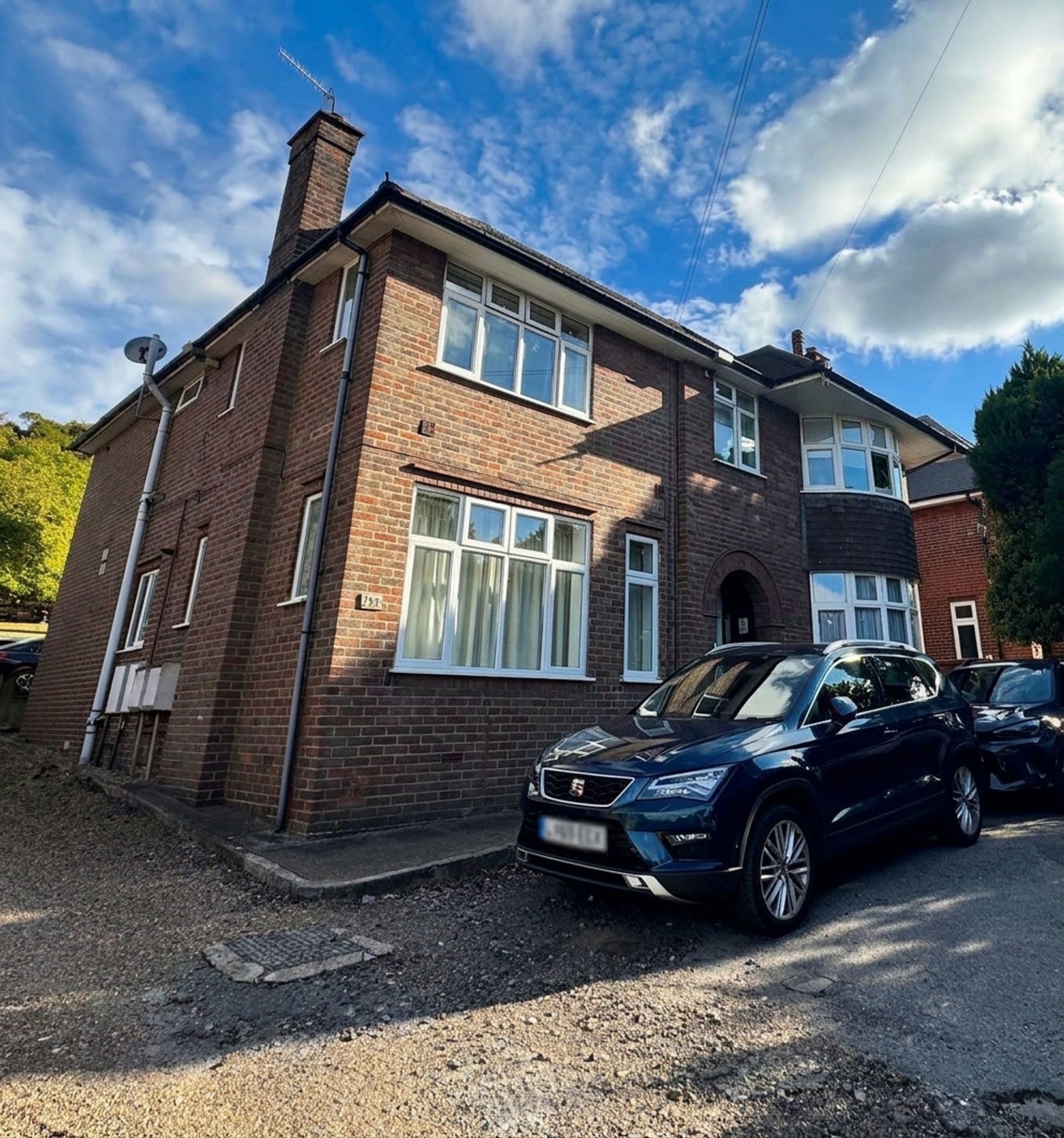 Flat Desborough Avenue in High Wycombe
