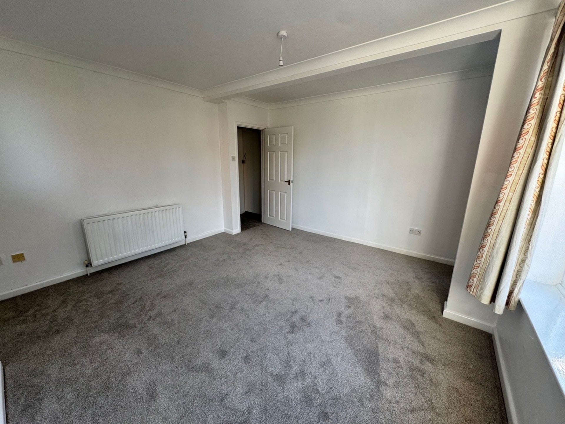 Flat Desborough Avenue in High Wycombe