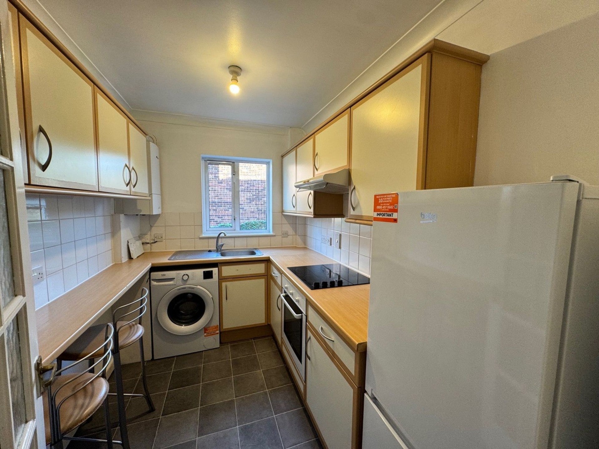 Flat Desborough Avenue in High Wycombe
