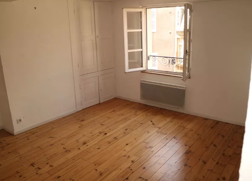Appartement Rue d'Aigues Passes à Mende