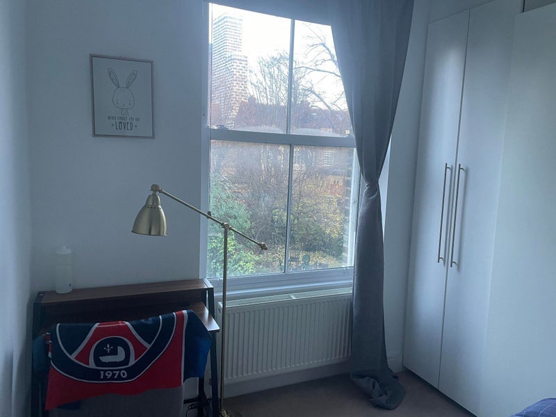 Room Woodstock Road in Greater London