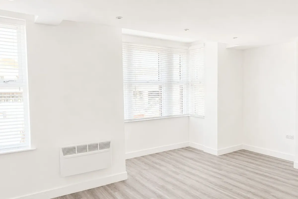 Flat Ordnance Road in Southampton