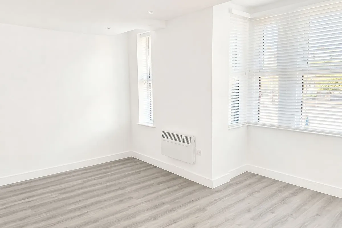 Flat Ordnance Road in Southampton
