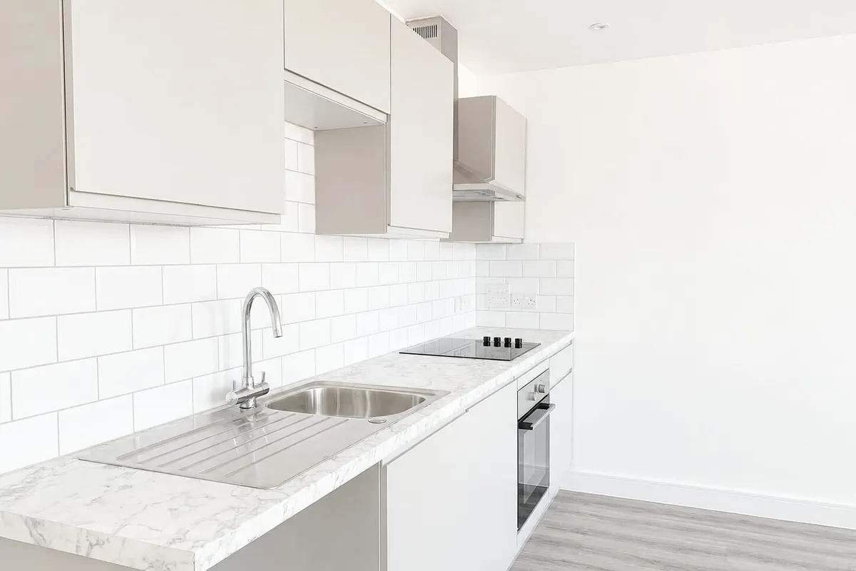 Flat Ordnance Road in Southampton