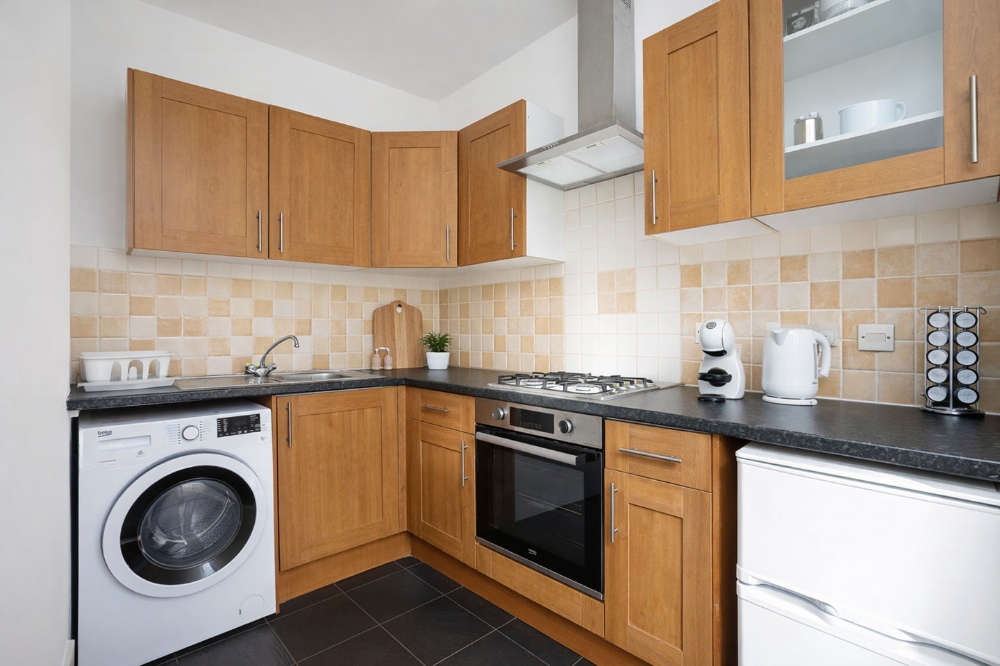 Flat Shepherds Bush Road in Greater London