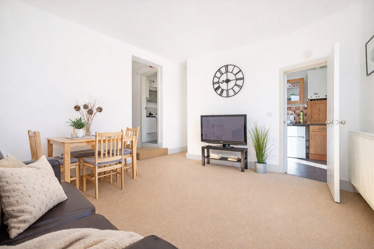 Flat Shepherds Bush Road in Greater London