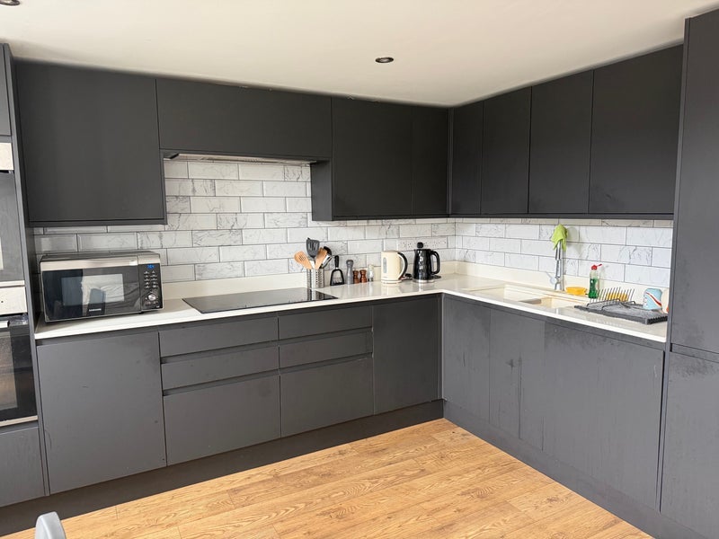 Room Camberwell Road in Greater London