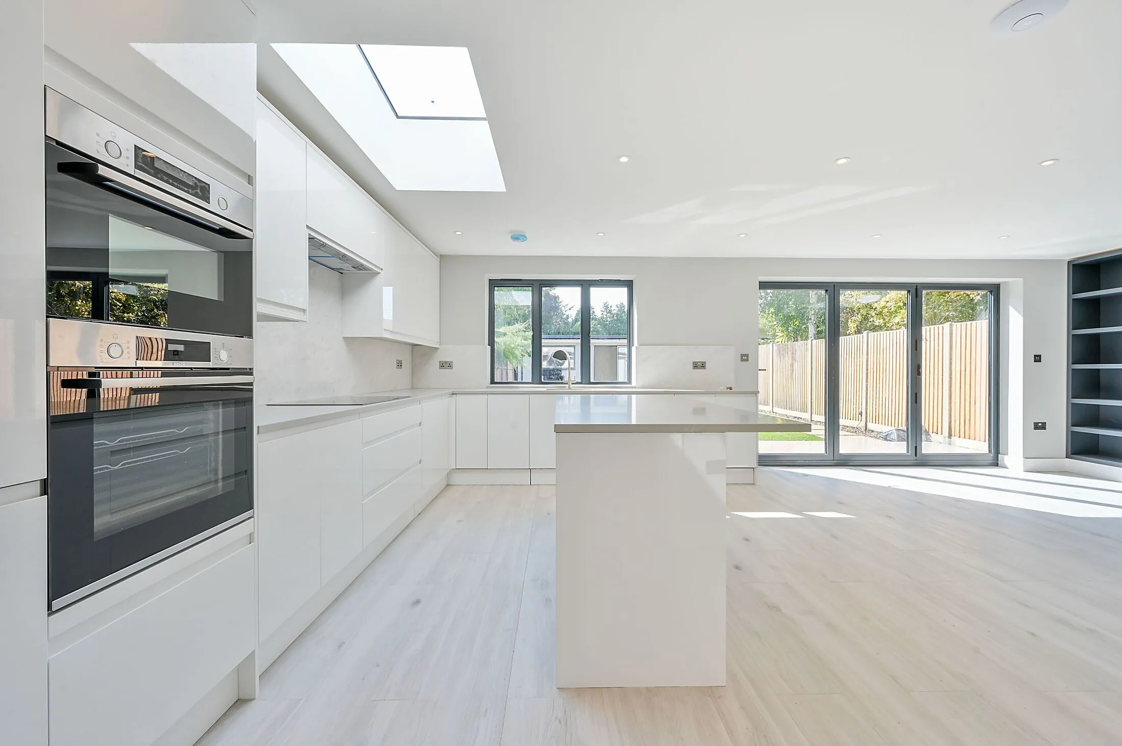 House Brassie Avenue in Greater London