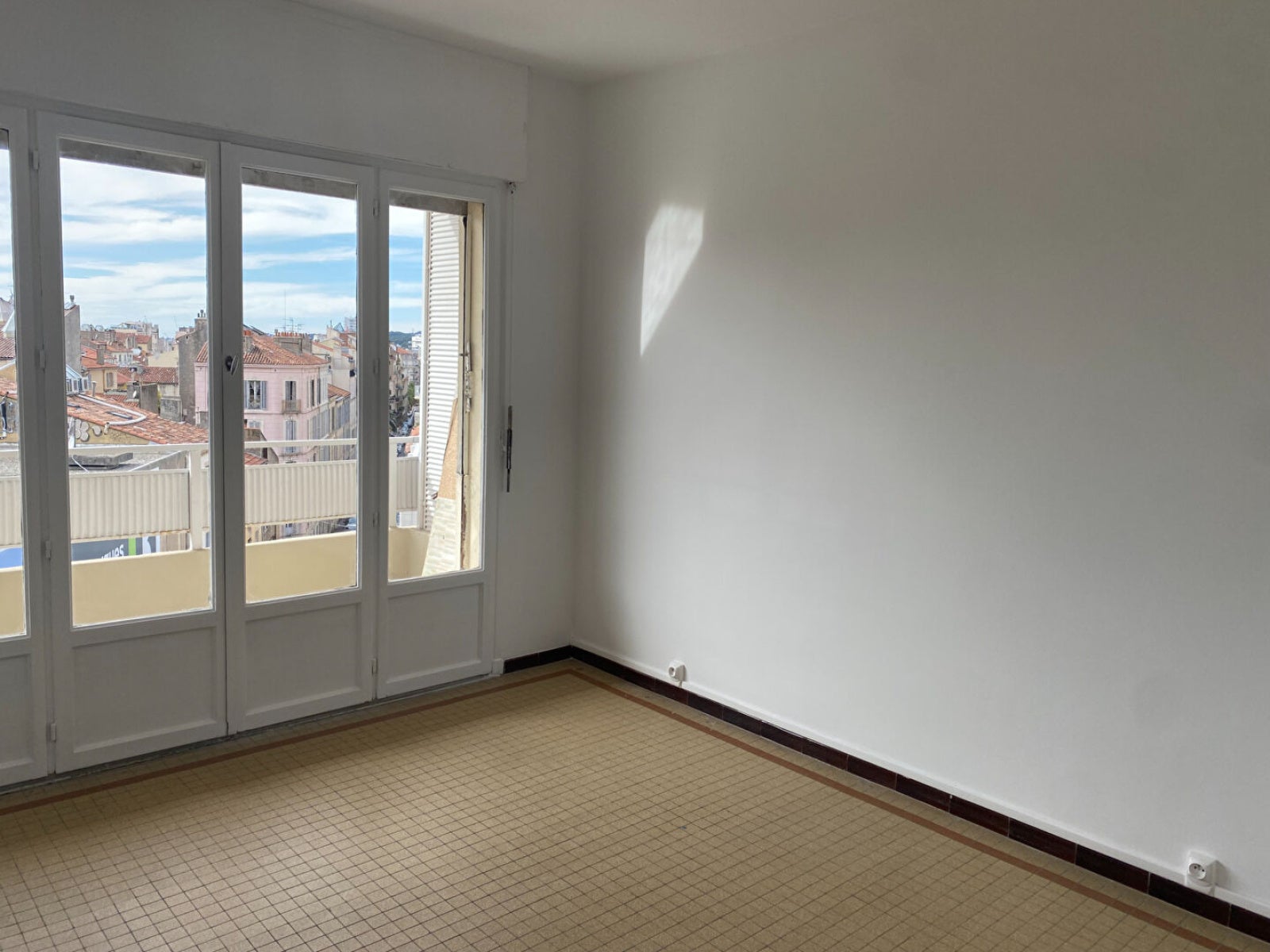 Flat Cours Lafayette in Toulon