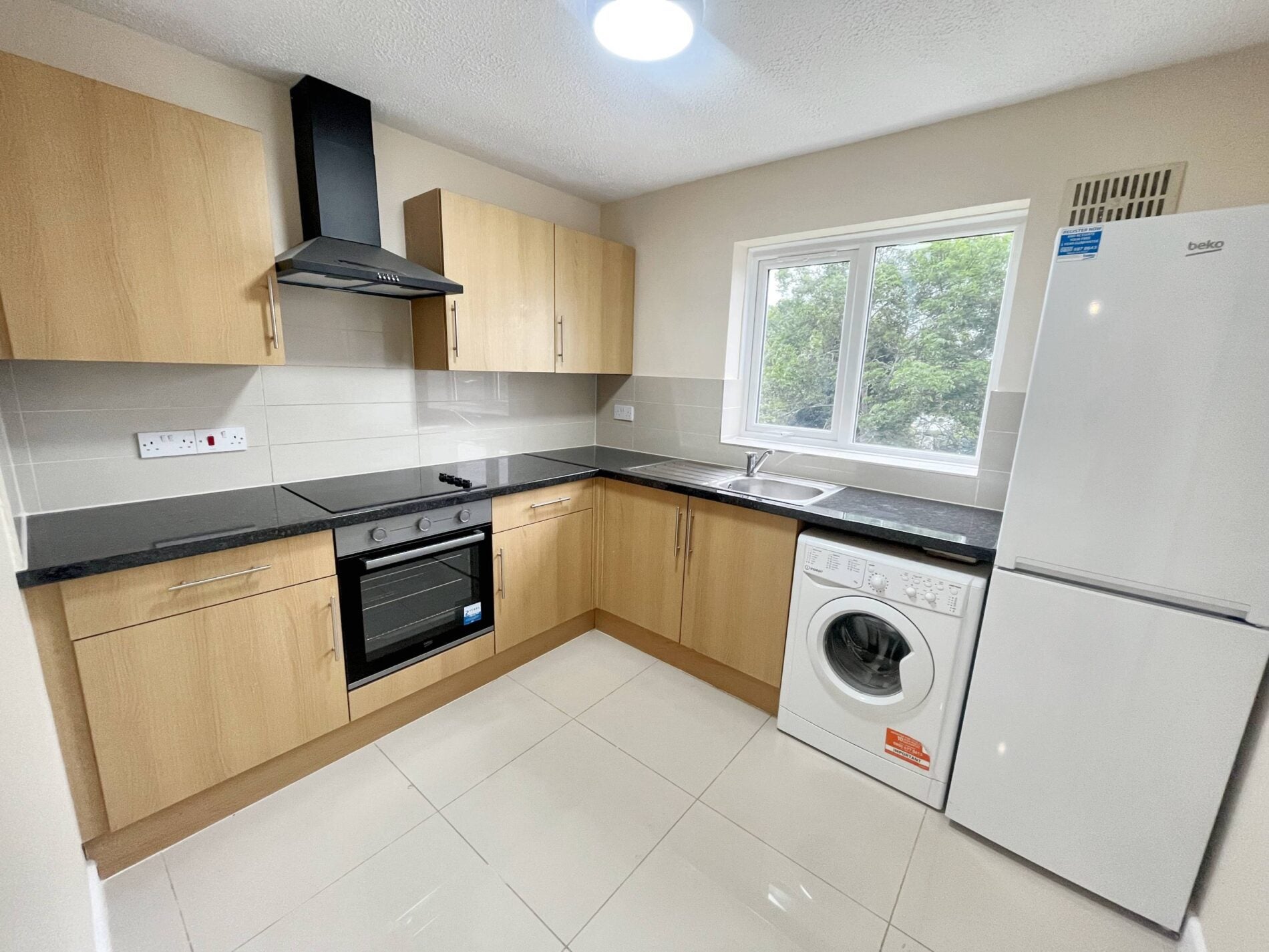 Flat Yew Tree Road in Slough